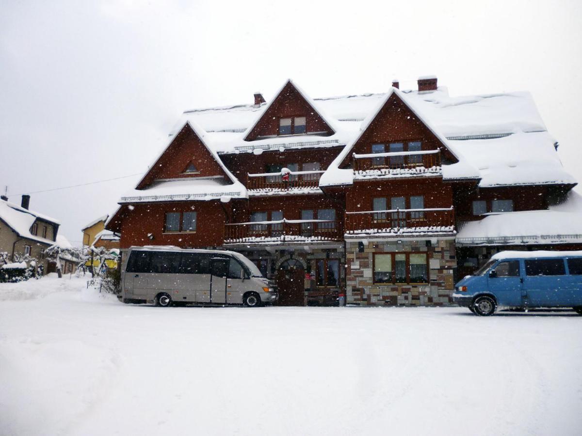 Dom Wczasowy Kazik Hotel Maniowy Exterior photo